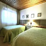 Gospodarstwo agroturystyczne Casa Do Penedo - Quinta De Fundevilla Geres