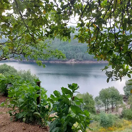 Casa Do Penedo - Quinta De Fundevilla