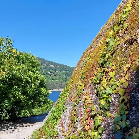 Gospodarstwo agroturystyczne Casa Do Penedo - Quinta De Fundevilla Geres