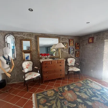 Casa Do Penedo - Quinta De Fundevilla 吉尔斯