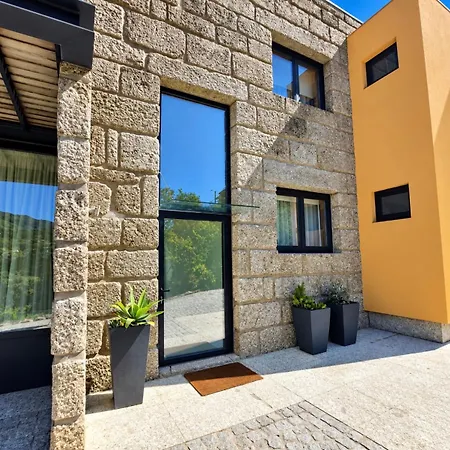 Casa Do Penedo - Quinta De Fundevilla