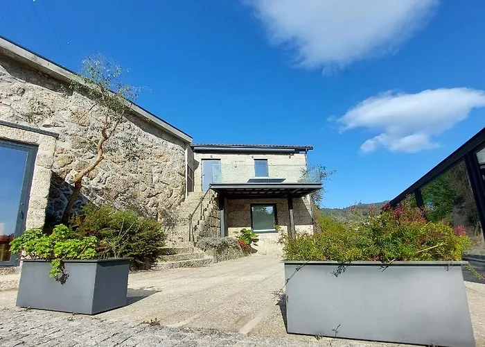 Casa Do Penedo - Quinta De Fundevilla Gerês