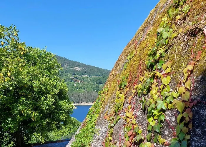 Agroturismo Casa Do Penedo - Quinta De Fundevilla Gerês