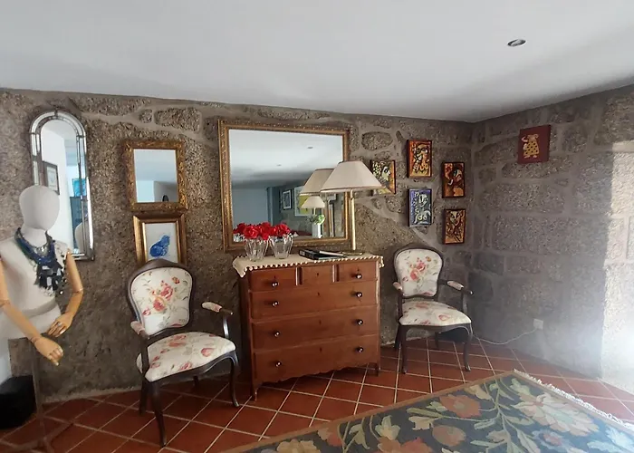 Casa Do Penedo - Quinta De Fundevilla Gerês